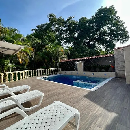 Hermosa Casa Quinta Vacacional Melgar Exterior photo